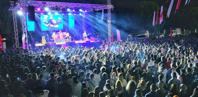 Büyükşehir Gençlik Festivali’nde muhteşem final