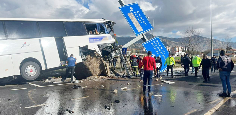 Tur otobüsü kazasında ölü sayısı 3'e yükseldi   