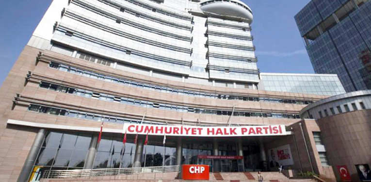 CHP’de 81 il başkanı ‘değişim’ istedi
