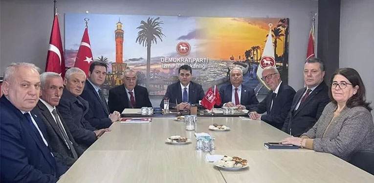 İl başkanları yerel seçim için İzmir’de bir araya geldi