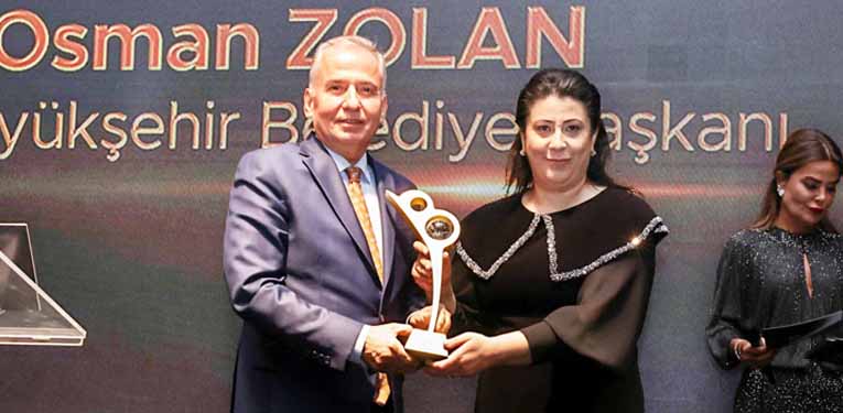 “Yılın Büyükşehir Belediye Başkanı” ödülü Başkan Zolan’a 